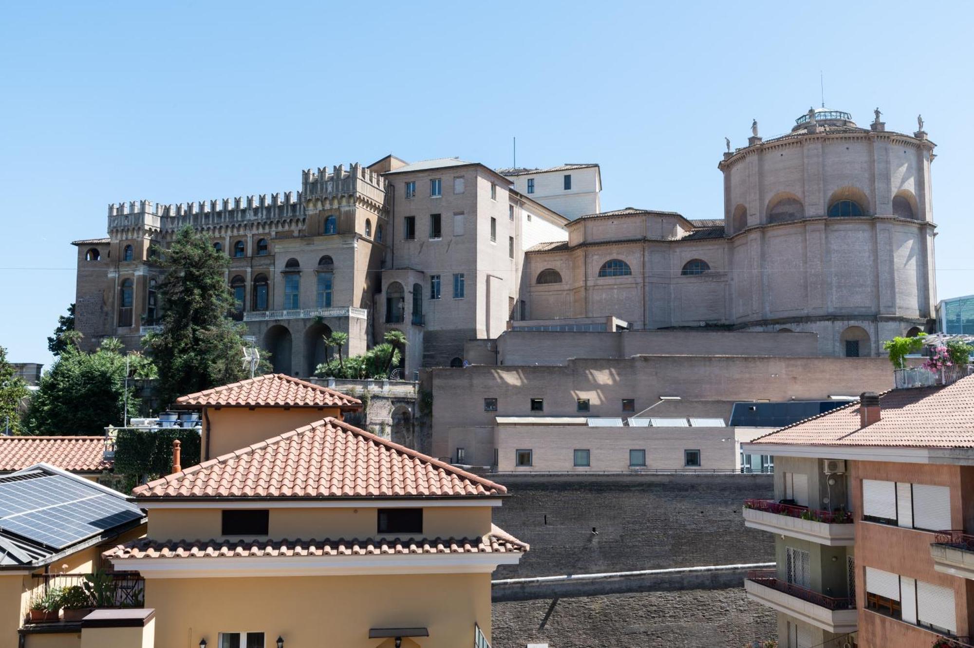 Sistine Chapel View Rooms Check-In From 3 Pm To 10 Pm — Photos 1
