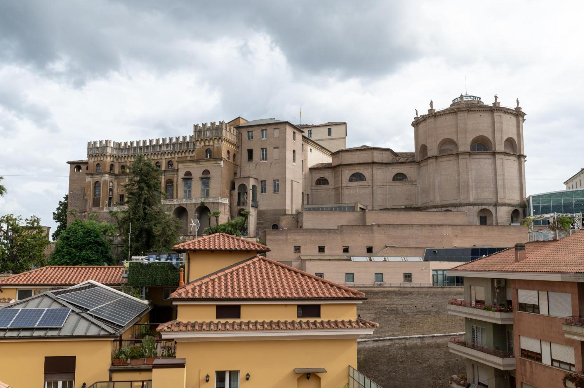 Sistine Chapel View Rooms Check-In From 3 Pm To 10 Pm — Photos 3